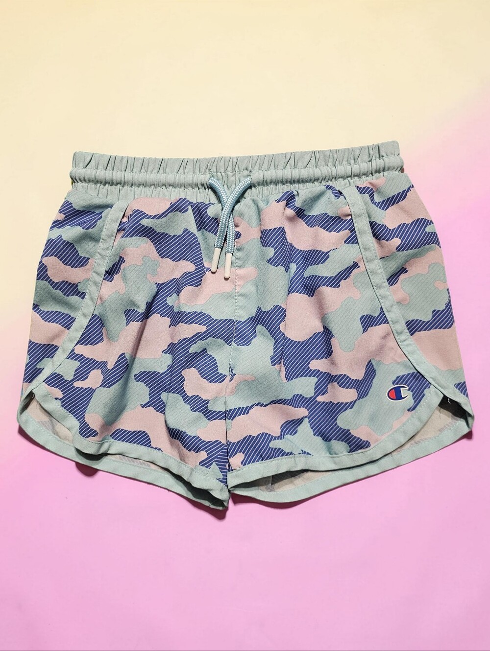 CHAMPION Mint & Pink Camo Athletic Shorts. Size 5/6. Excellent Condition!